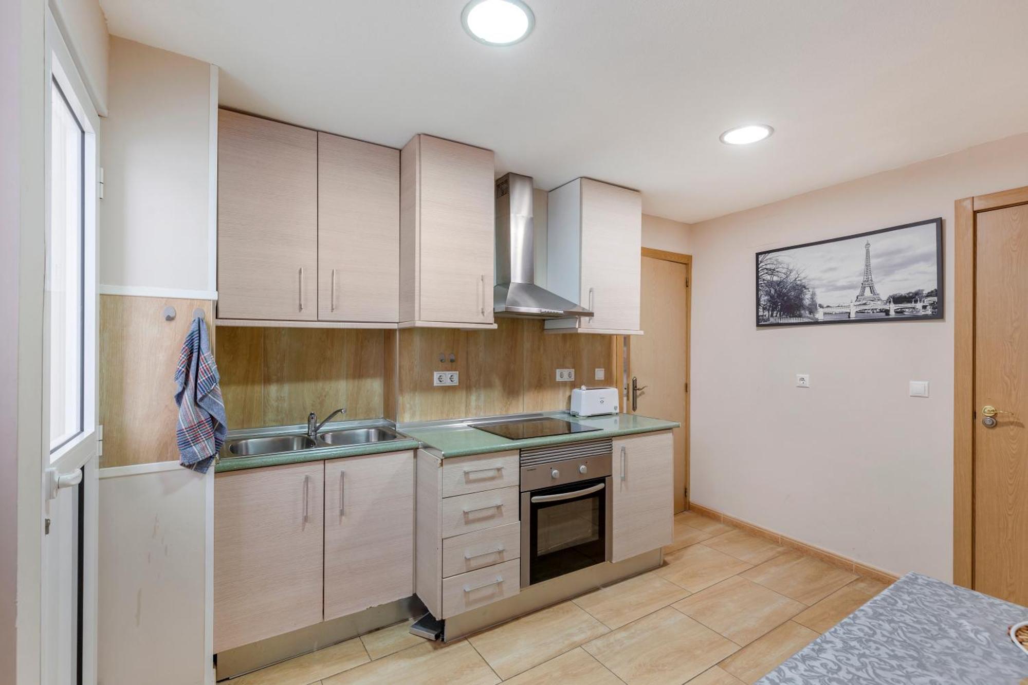 Agreda Apartment With Ac อาลิกันเต ภายนอก รูปภาพ